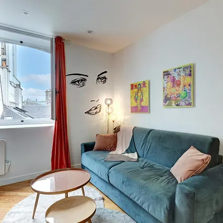 212 Louboutin - Superb In Apartmán Paříž