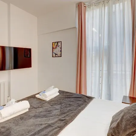 212 Louboutin - Superb In Apartamento París