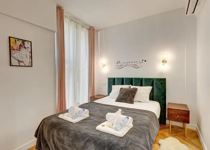 212 Louboutin - Superb In Paris