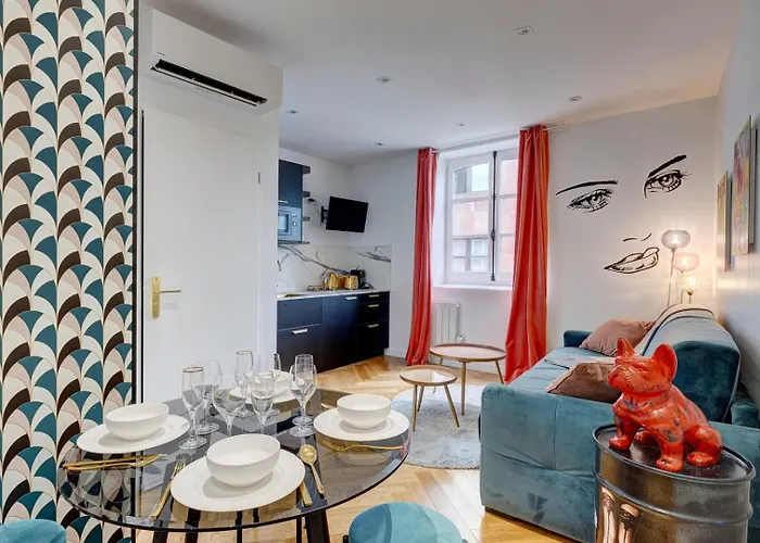 212 Louboutin - Superb In Apartment Paris